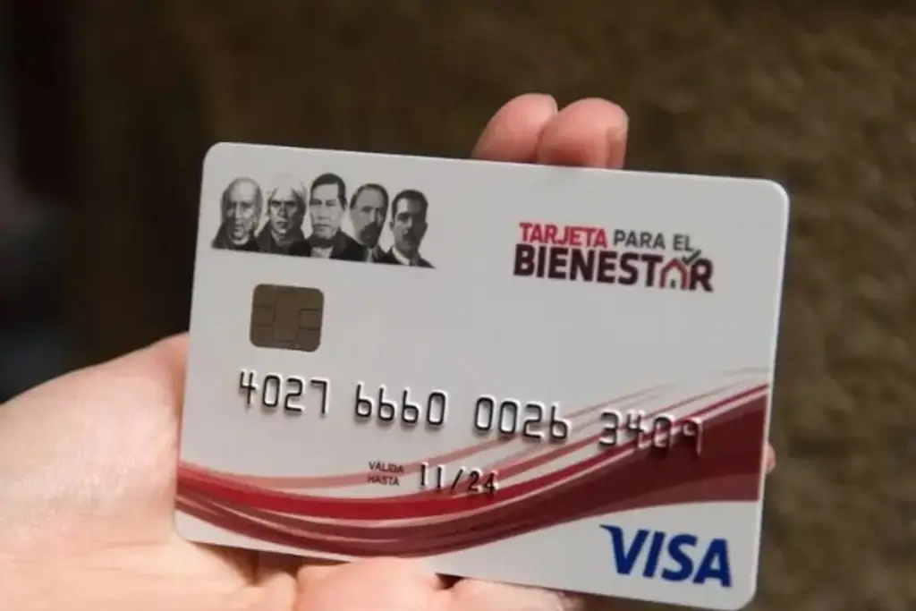 ¿Te visitaron para cambiar tu tarjeta de pensión Bienestar? No caigas