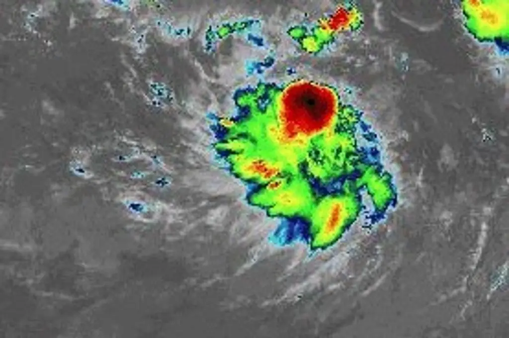 Sigue aquí la trayectoria de la tormenta tropical «Frank»