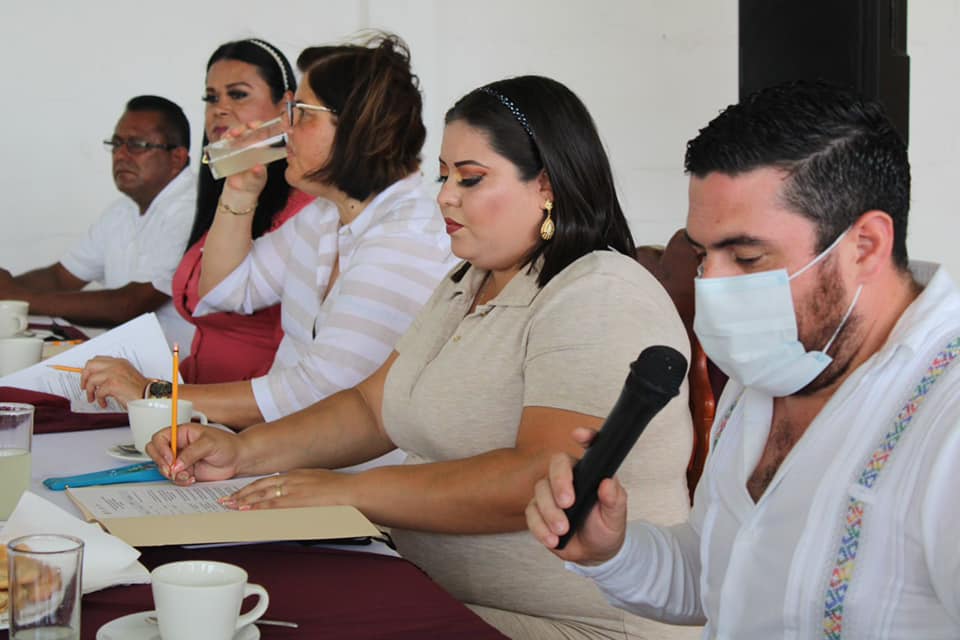 La Sindica en funciones de Presidenta Municipal María Esther Arróniz López fue anfitriona de la reunión de Municipios por la Salud  teniendo como sede el municipio de Lerdo de Tejada