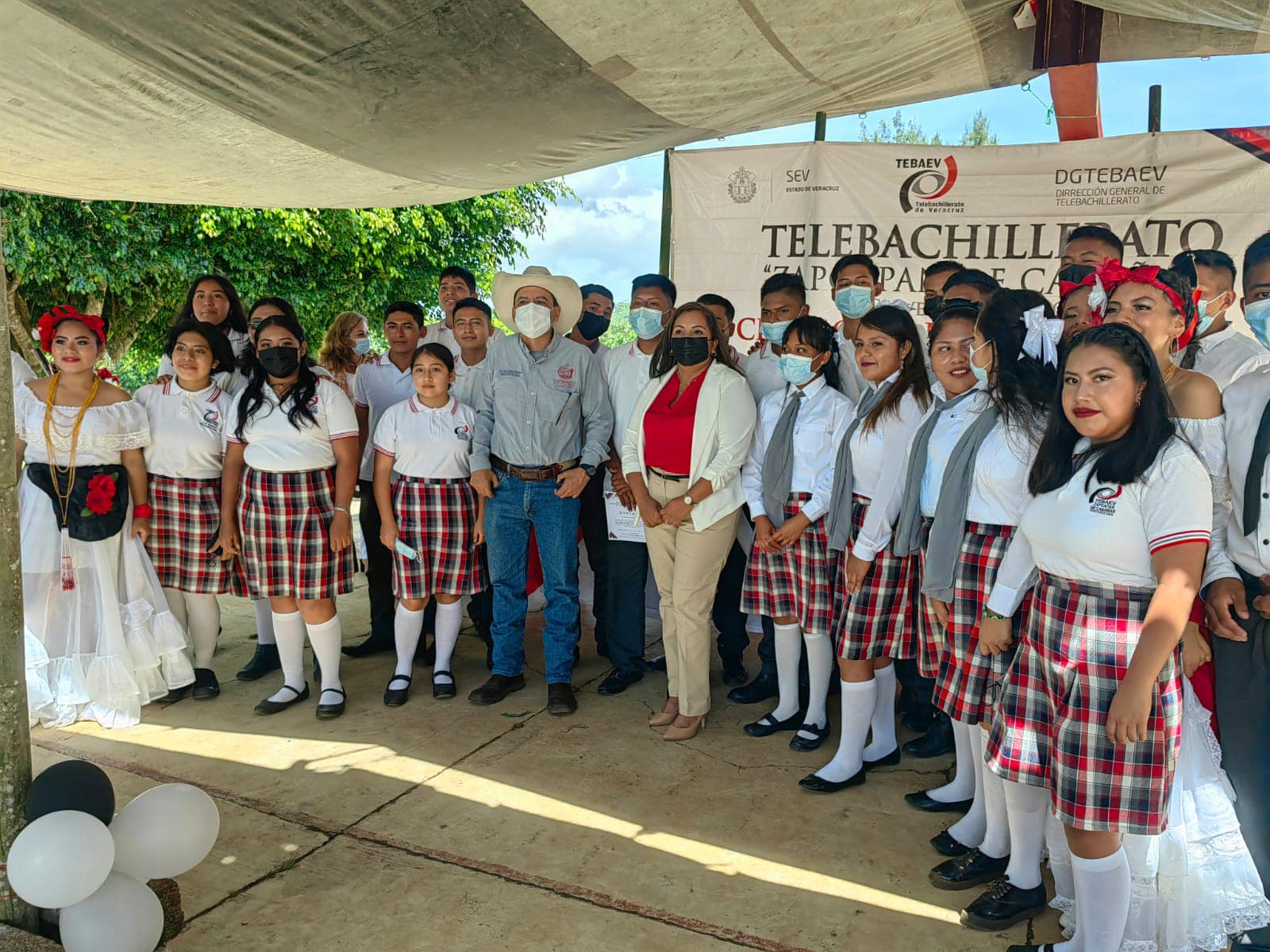 El Presidente Municipal Lic. Juan José Rosario Morales, asistió a la clausura de fin de cursos del TEBAEV de Zapoapan de Cabañasla generación 2019-2022 de