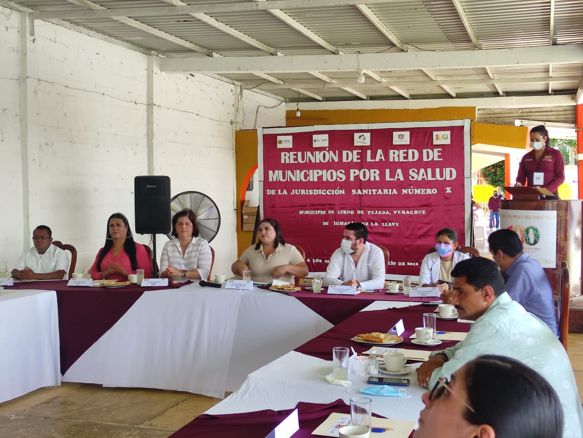 Acude alcaldesa San Andrés Tuxtla a reunión de la Red Veracruzana de Municipios por la Salud en Lerdo