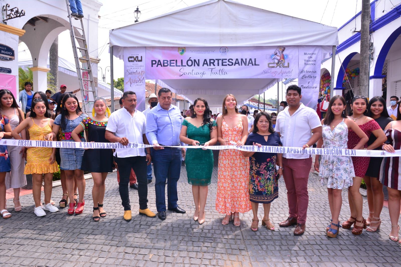 Inaugura Kristel Hernández el Pabellón Artesanal en el marco de las Fiestas en Honor a Santiago Apóstol