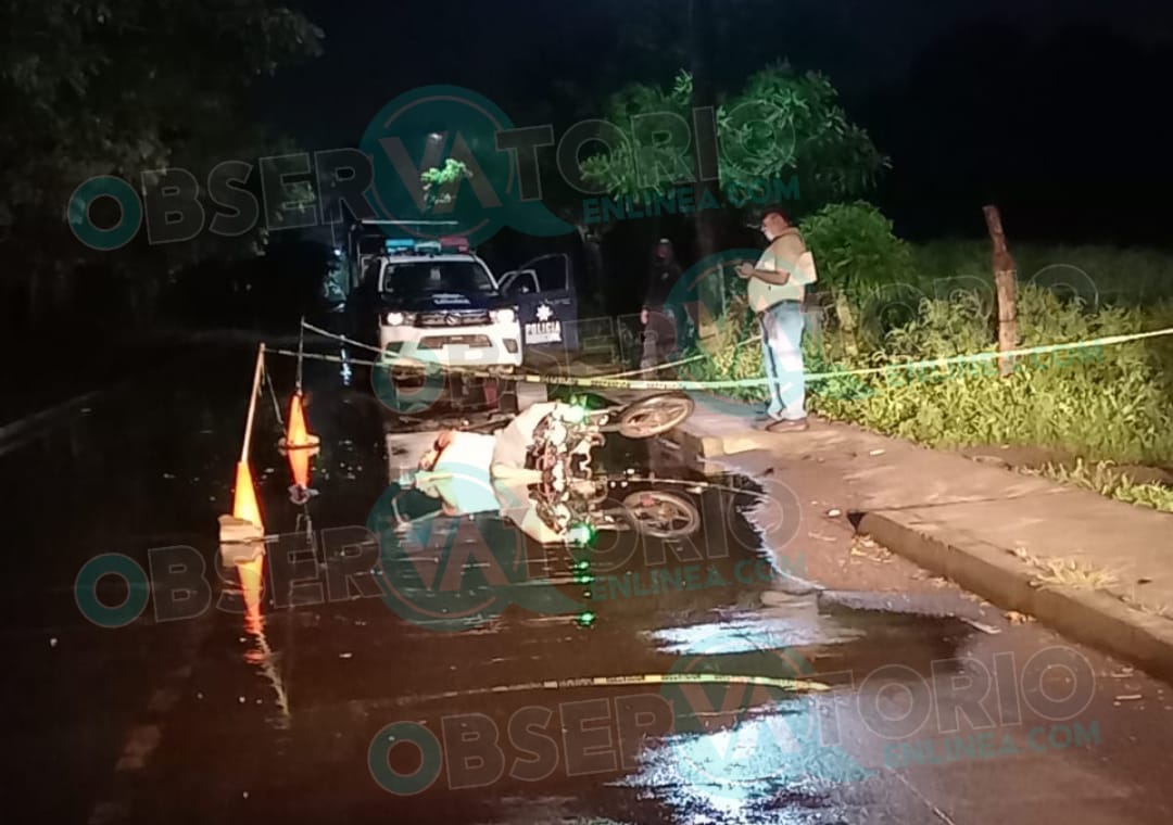 🚨 Accidente de motocicleta deja un muerto.