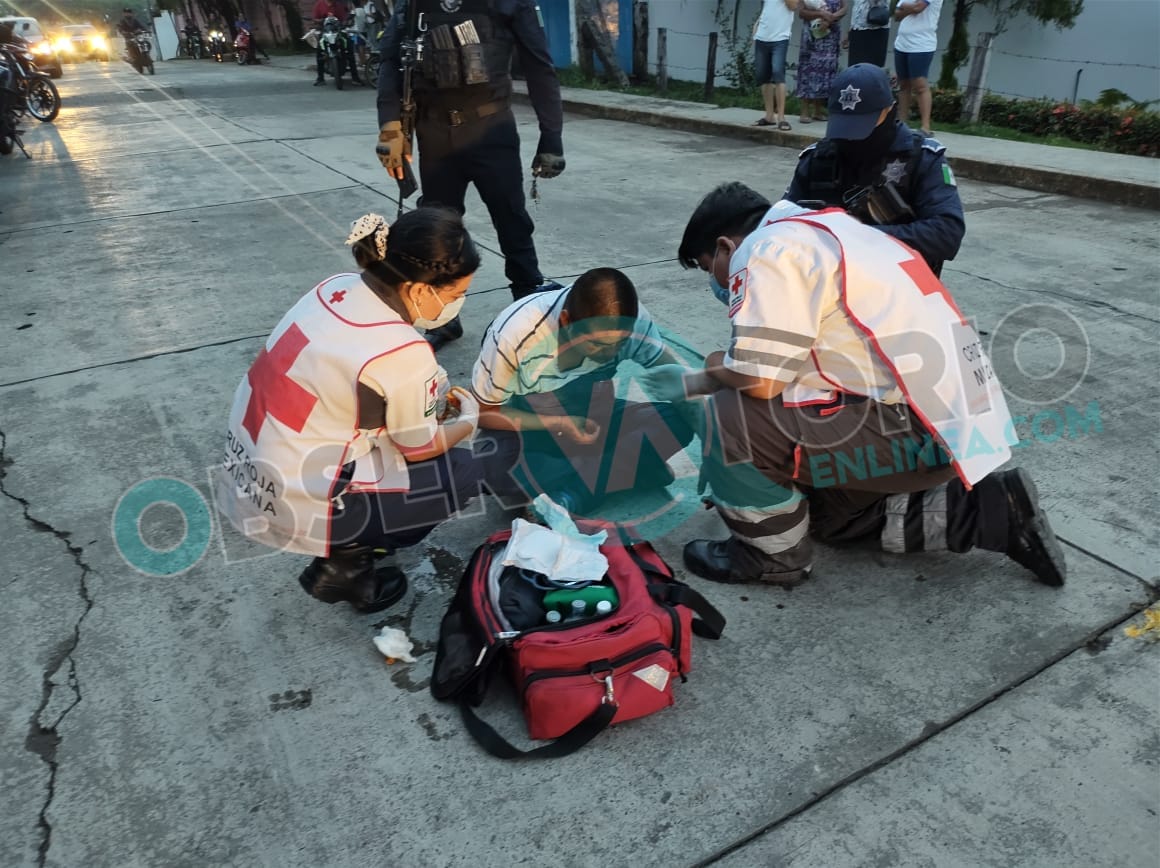 Motociclista lesionado al derrapar