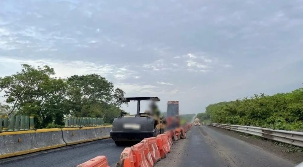 Reducción de carriles en La Tinaja-Cosoleacaque