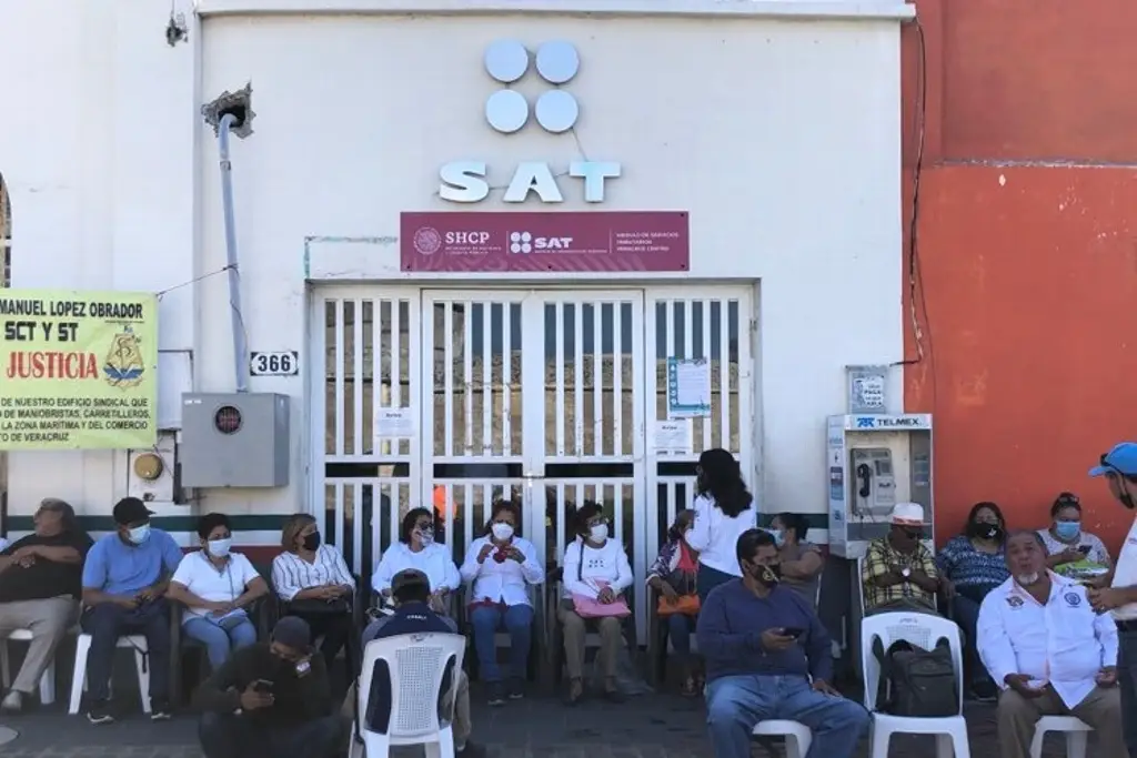 Exportuarios bloquearán SAT y oficinas del IMSS en Veracruz; piden pensiones