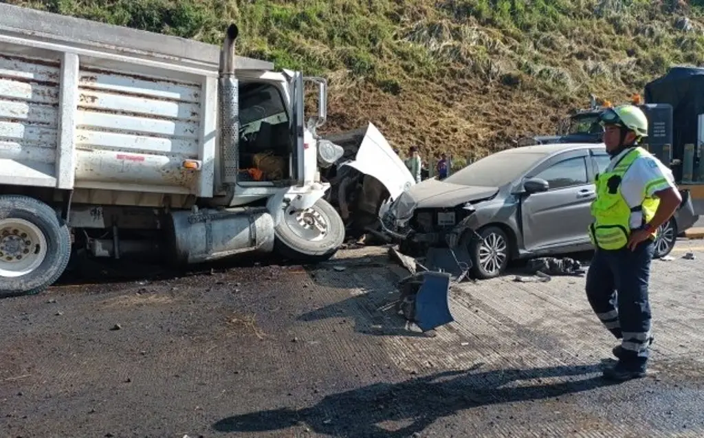 Carambola fue de 6 vehículos en autopista Puebla-Córdoba