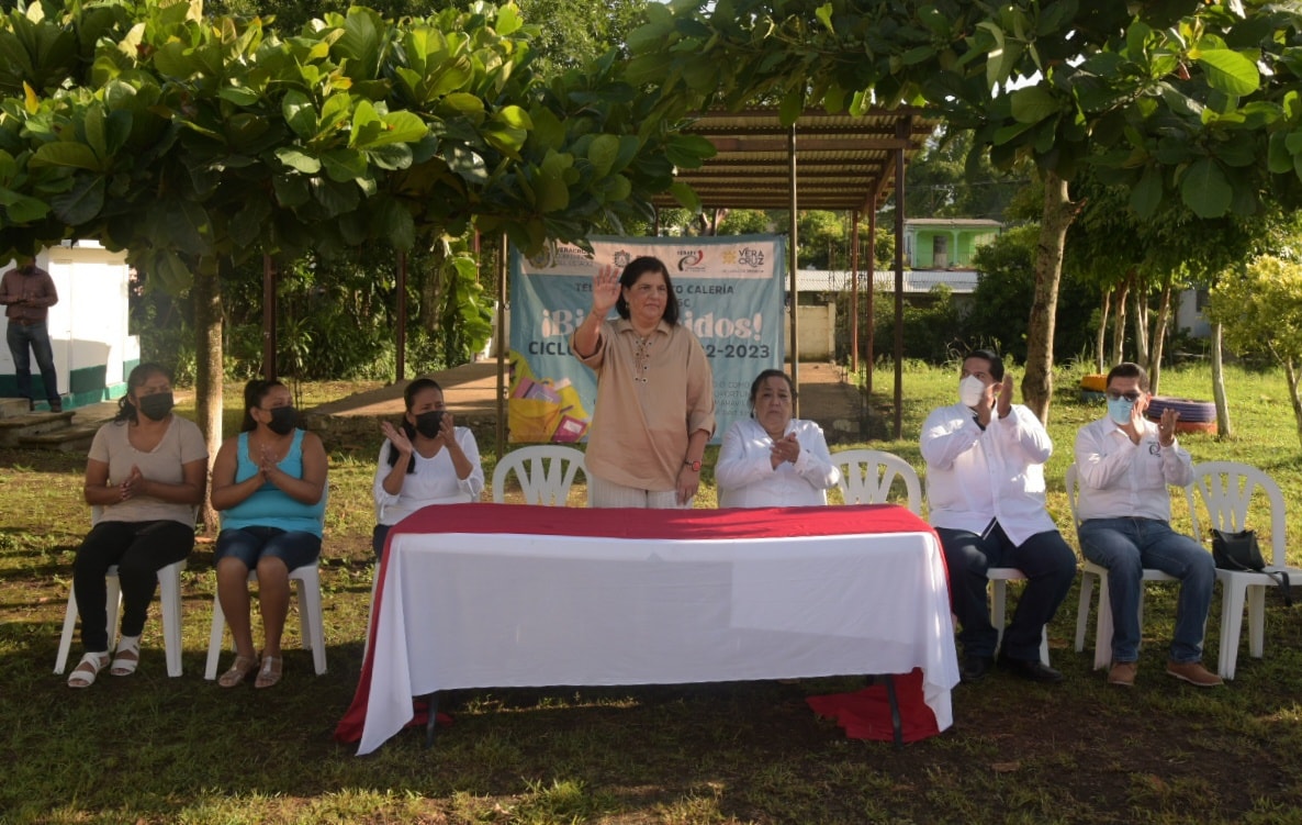 Inaugura alcaldesa ciclo escolar en TEBA de Calería