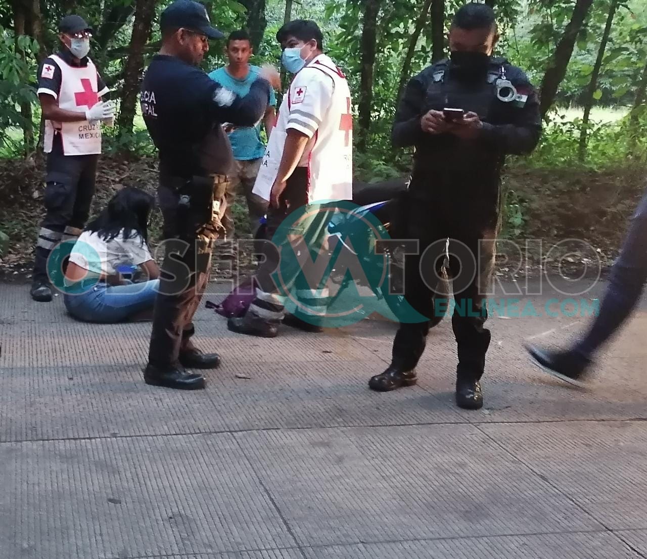 🚨 Jóvenes derrapan en San Andrés Tuxtla.