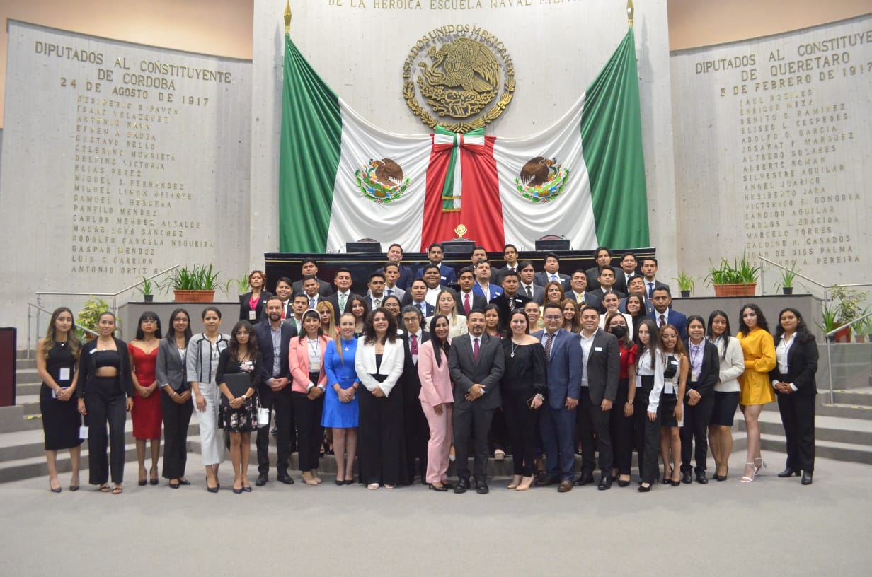 Veracruz construirá un mejor futuro con la participación decisiva de los jóvenes: Gómez Cazarín