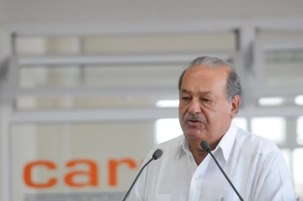 Los países deben estar obligados a combatir la pobreza, dice Carlos Slim