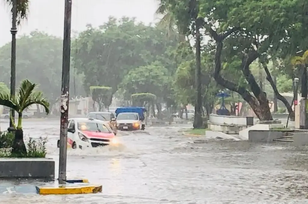 Alerta Gris por temporal lluvioso en Veracruz; llaman a “extremar precauciones”