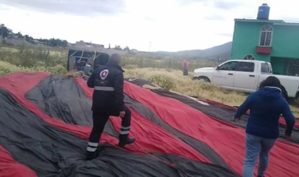 Cae globo con 12 personas a bordo