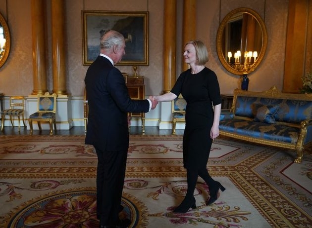 Carlos III mantiene su primera reunión con Liz Truss tras convertirse en rey