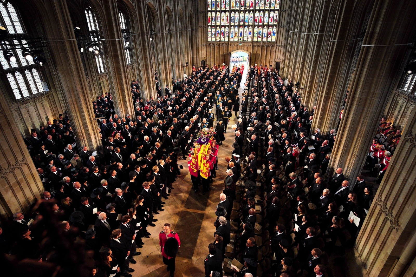 La capilla de Windsor acoge el último homenaje público a Isabel II