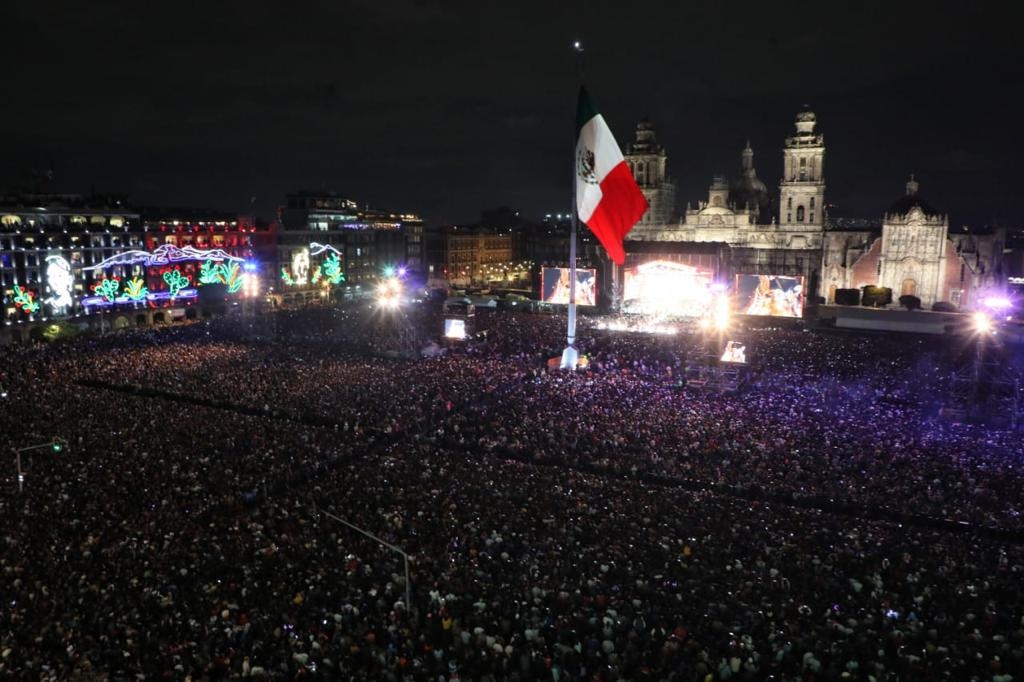 Grupo Firme rompe récord de asistencia, acuden 280 mil personas al Zócalo