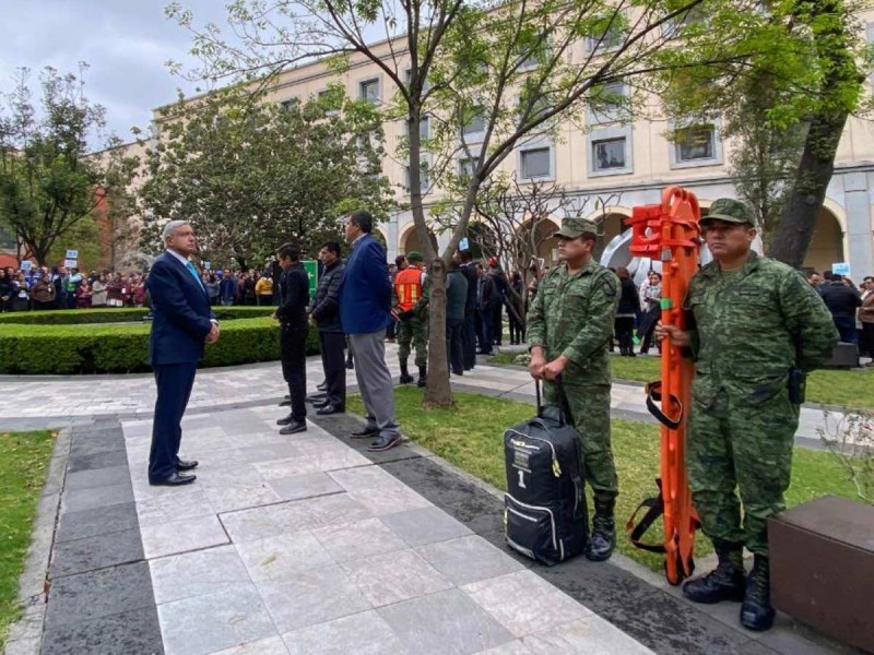 Participa López Obrador en el macrosimulacro del 19S