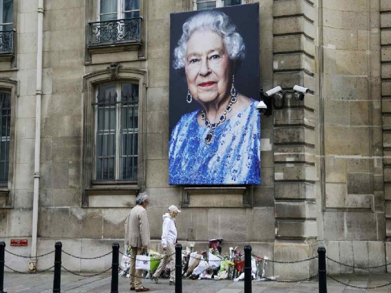 La reina Isabel murió de ‘vejez’, según su certificado de defunción