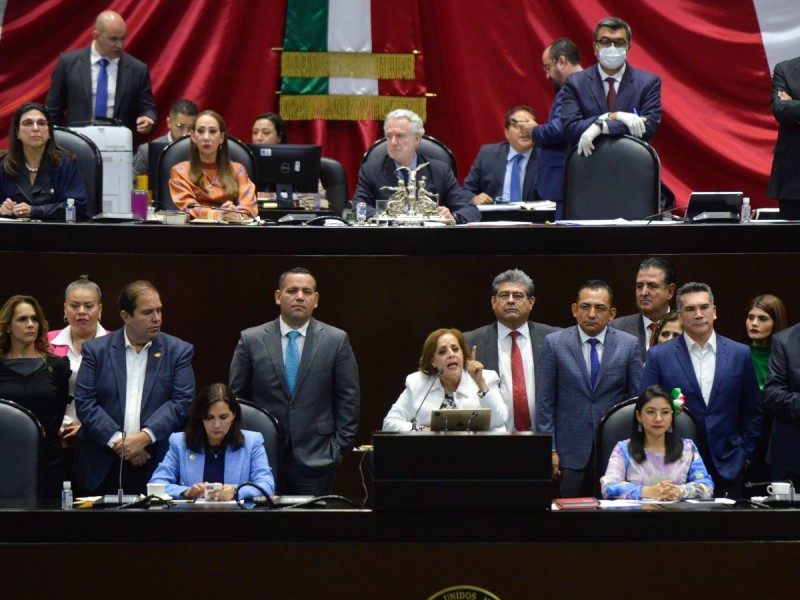 Diputados discuten en el pleno eliminación del horario de verano