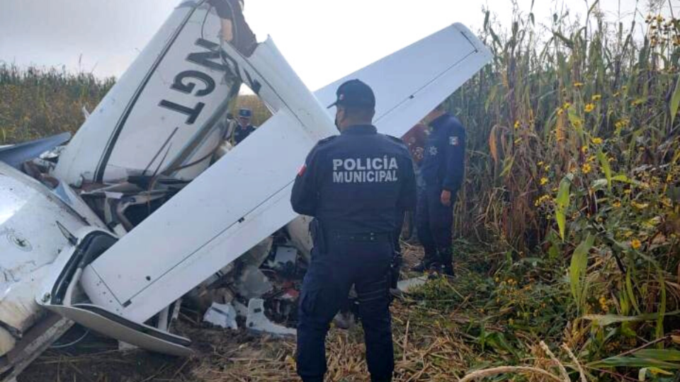 Edomex: una avioneta se desplomó en Otzoltepec, reportan 3 muertos