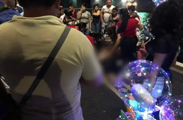 ‘Sacamonedas’ rescata de ahogarse a turista en el malecón de Veracruz