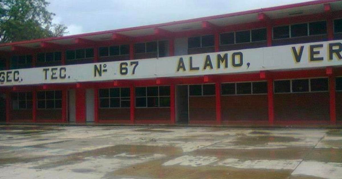 Familiares de estudiantes presuntamente intoxicados en Álamo, no creen en resultados de análisis