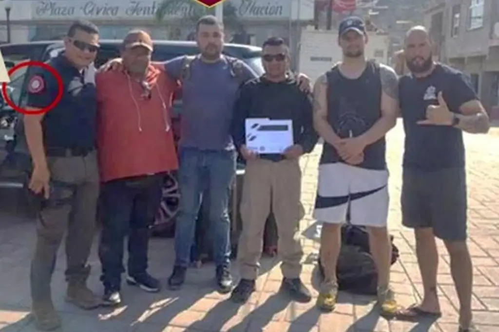 Revela Guacamaya que rusos adiestraron a grupo de autodefensas en Guerrero