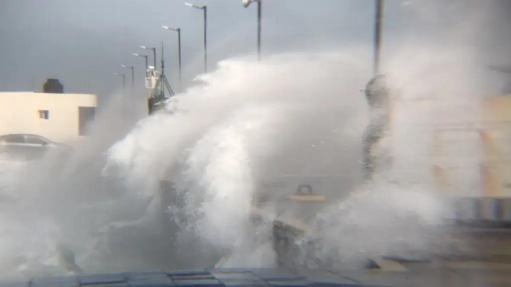 Aumenta a más de 100 km/h intensidad de rachas del Norte en Veracruz