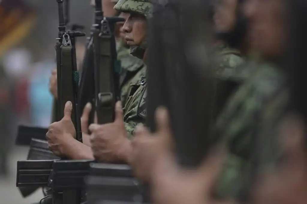 Militares detenidos por caso Ayotzinapa alistan contraataque tras revelaciones de Alejandro Encinas