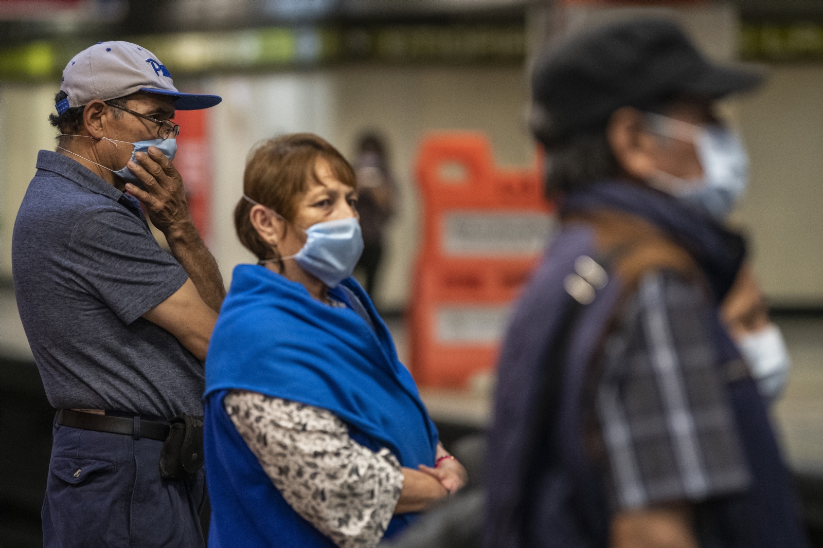 CDMX recomienda usar cubrebocas en escuelas, transporte público y hospitales