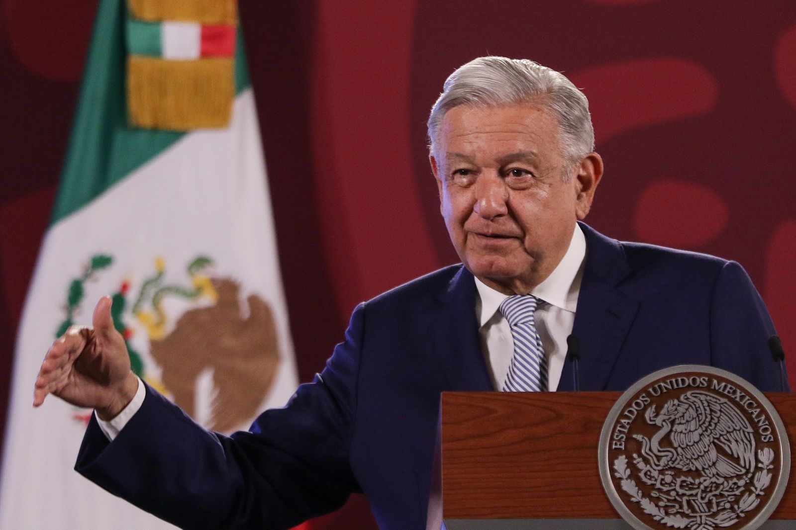 Gobierno de AMLO da a Walmart licencia de libre importación de alimentos sin trámites burocráticos