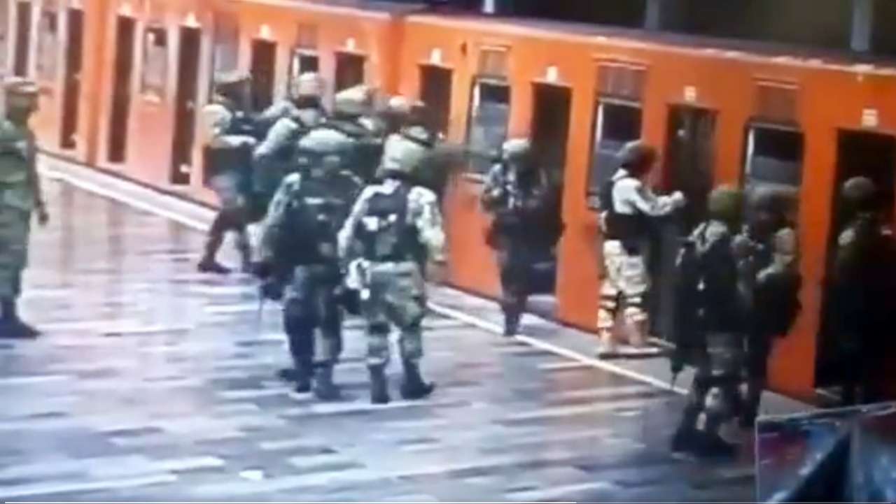 Militares practican tácticas contra actos terroristas en el Metro