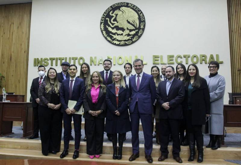 Iglesia le entra a defensa del INE; reforma electoral es ‘un agravio contra la democracia’