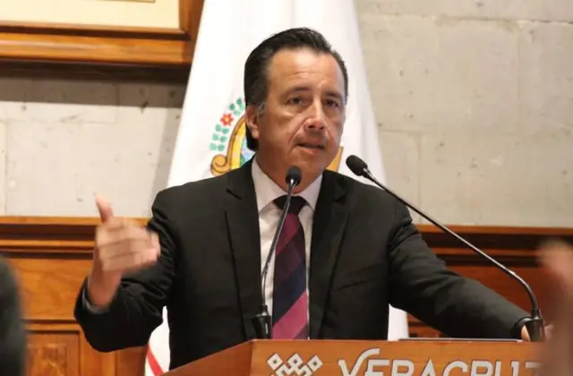 Hoy se sabrá resultado de desmayo masivo en secundaria: Cuitláhuac