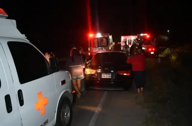 Muere al intentar cruzar carretera en entrada del puerto de Veracruz