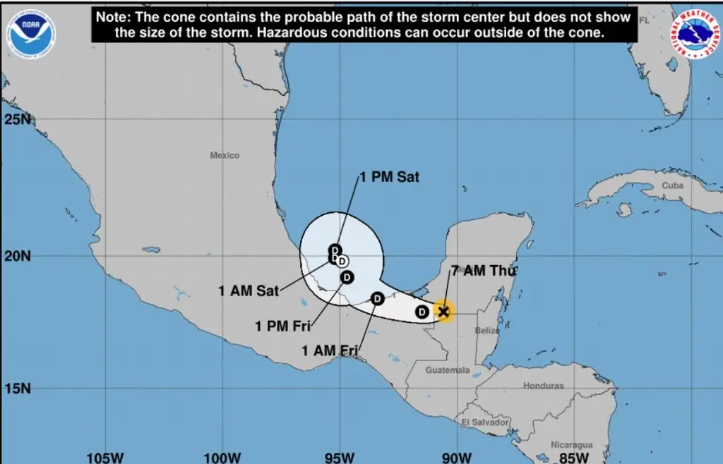 Lisa aumenta potencial de tormentas; podría moverse paralelo a Veracruz; emiten Alerta Gris