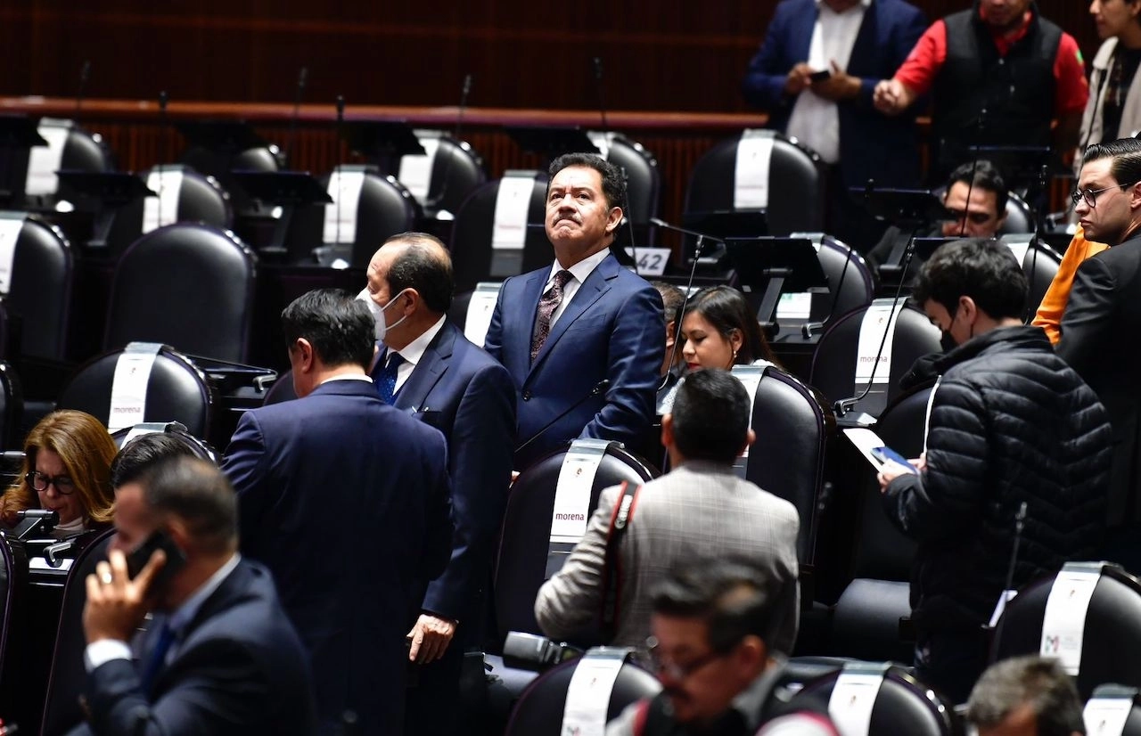 Diputados presentan dictamen de la reforma electoral de AMLO; oposición anticipa voto en contra