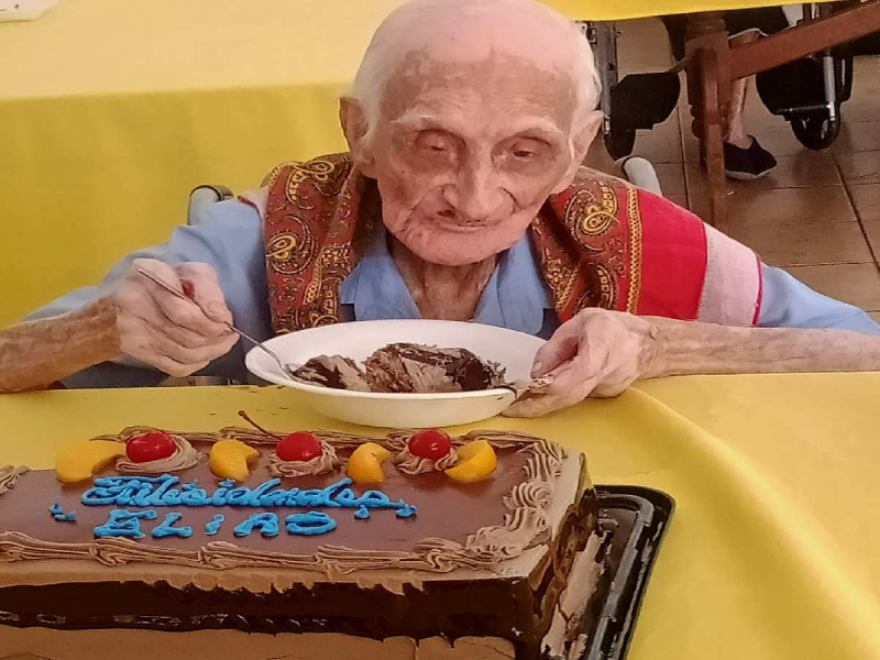 Te queremos Elías, te queremos: Abuelito mexicano celebra sus 114 años