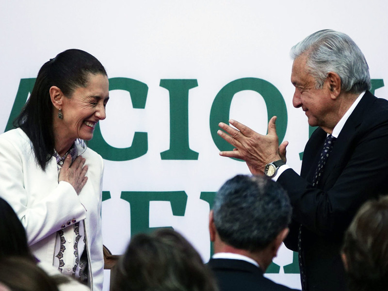 Felicita López Obrador a Sheinbaum por su boda… pero no iría a ésta