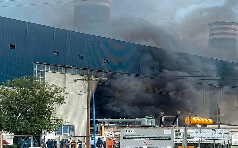 Explosión e incendio en termoeléctrica de Tuxpan moviliza a grupos de emergencia