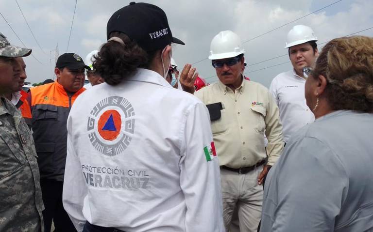 Autoridades acordonan zona de fuga de amoniaco con un radio de 1.5 km; varios desalojados