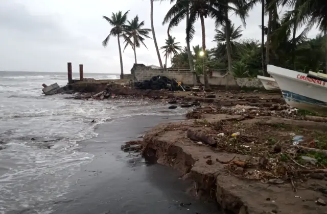 Las Barrancas, pueblo de Veracruz que el mar va consumiendo sus playas