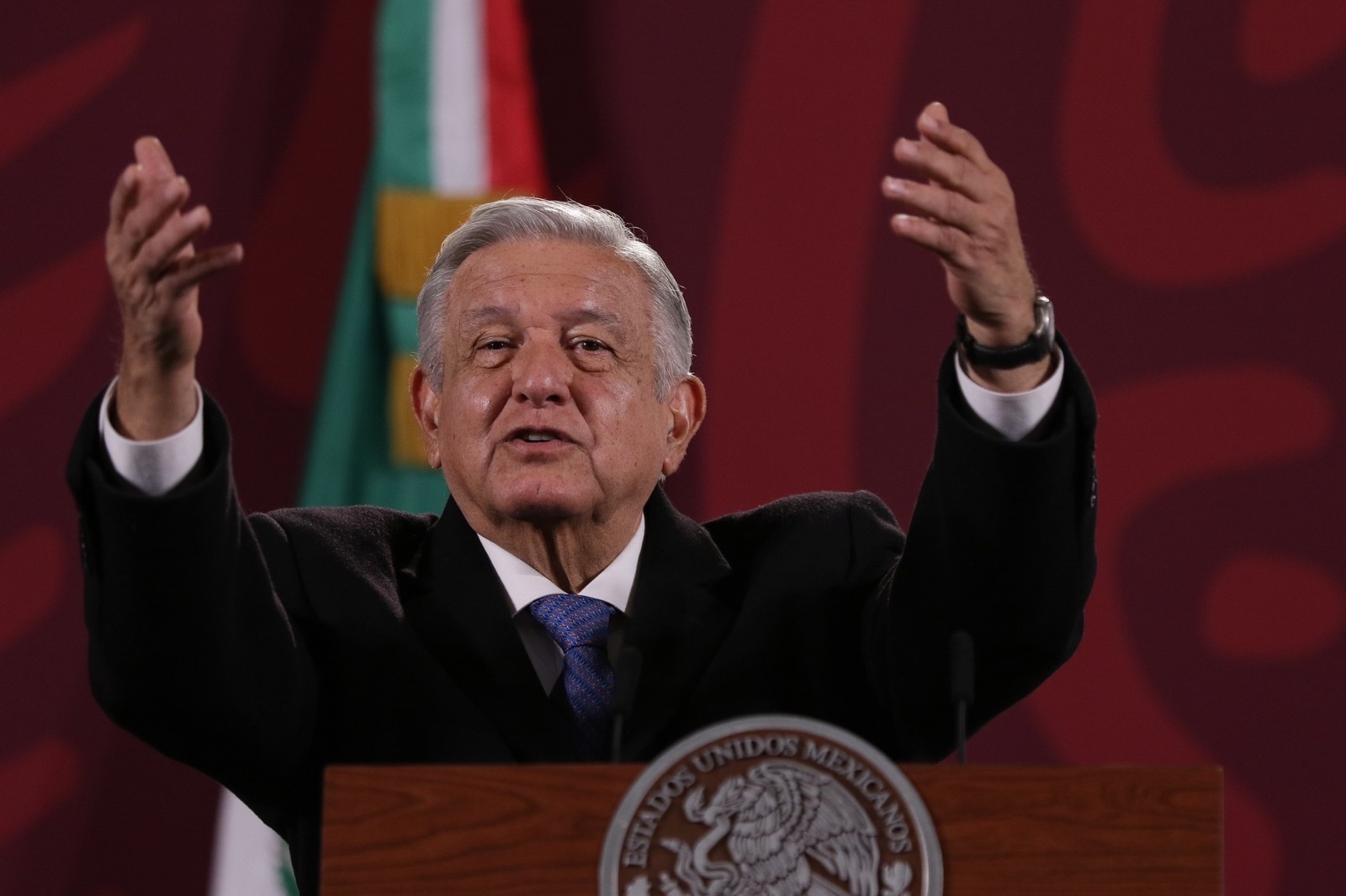 Si Pedro Castillo está de acuerdo, México le dará asilo político a él y a su familia: AMLO