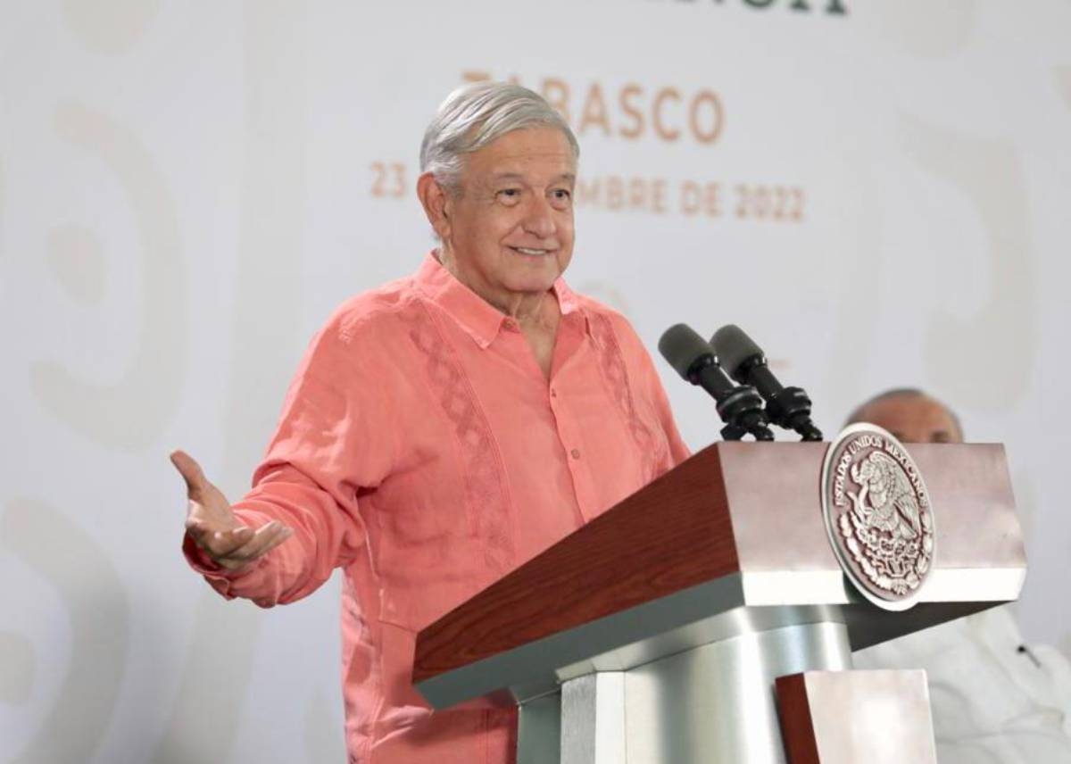 El que esté libre de pecado que tire la primera piedra: AMLO sobre acusación a ministra por plagio