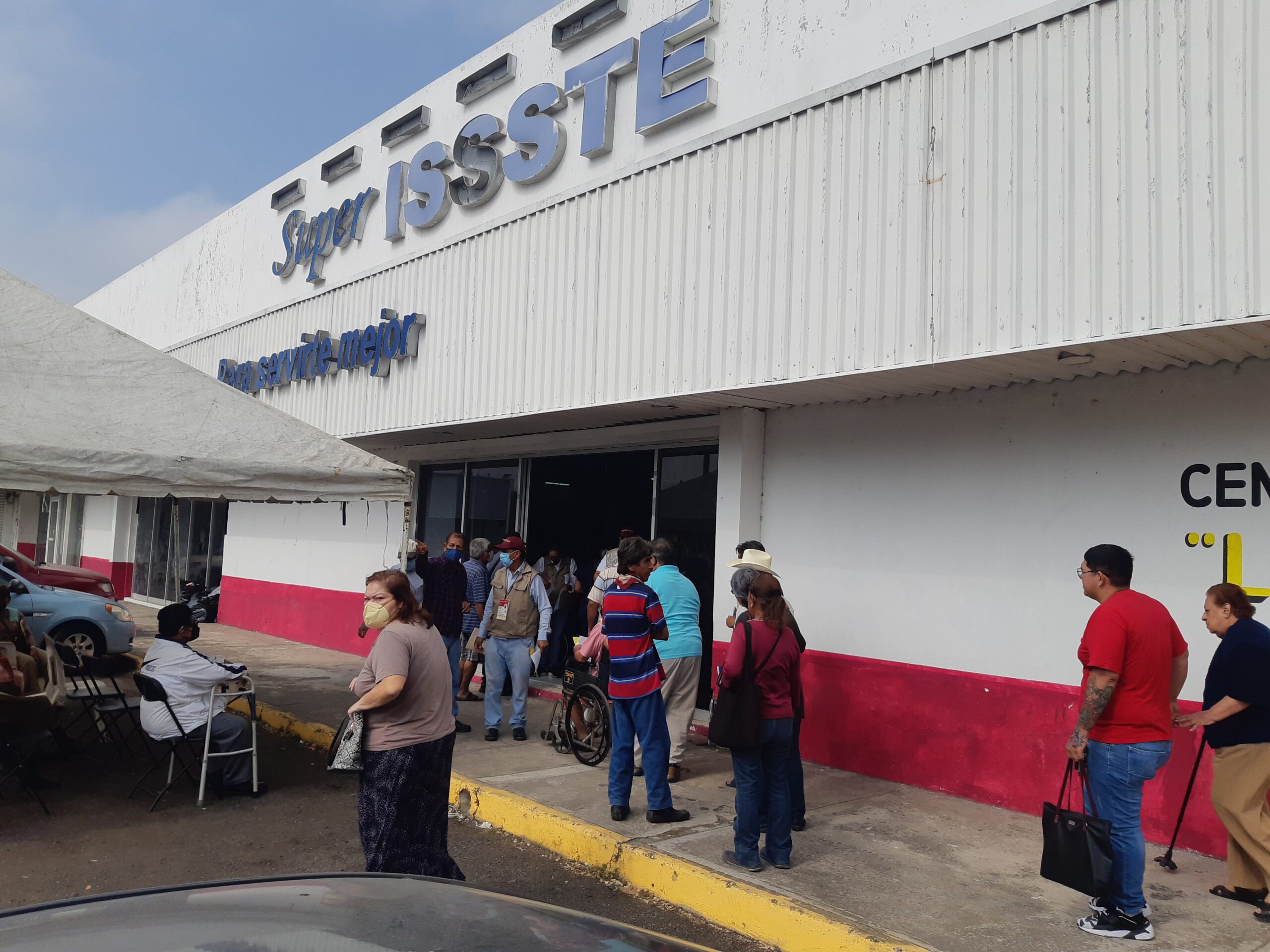 Denuncian a directora Regional de Bienestar en Veracruz por arbitrariedades