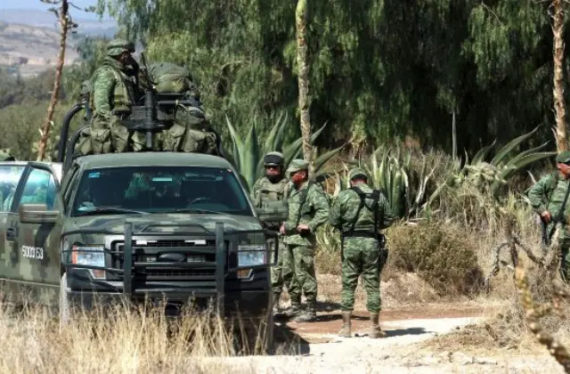 Ejército asegura 40 kilos de cocaína en carretera de Veracruz