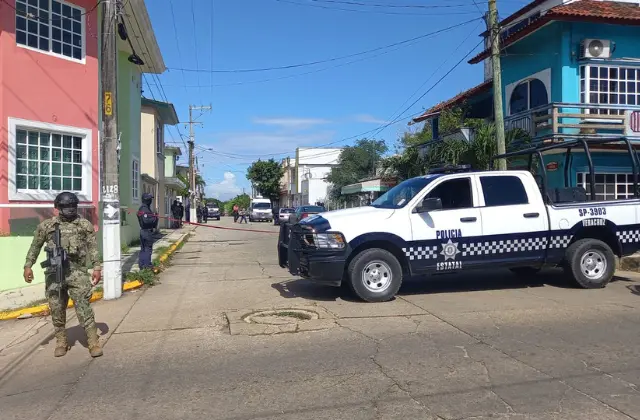 En presunto asalto armado, asesinan a hombre y lesionan a su pareja en Coatza