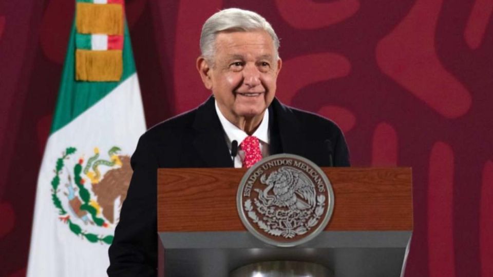 AMLO no teme ser encarcelado, asegura que en 2024 México se juega la continuidad de la 4T o el regreso a la corrupción