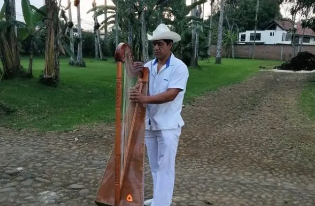 Muere arpista de Orizaba hallado con huellas de violencia en Córdoba