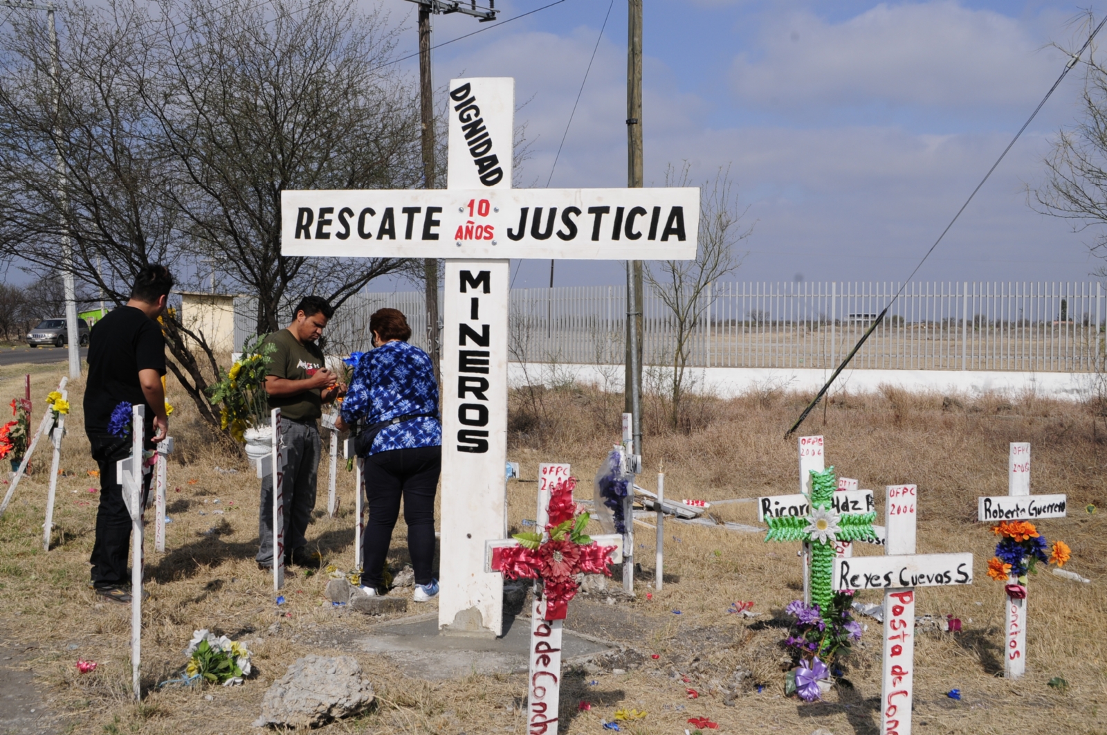 Familiares acusan que AMLO “abandonó” plan para rescatar restos de los mineros de Pasta de Conchos